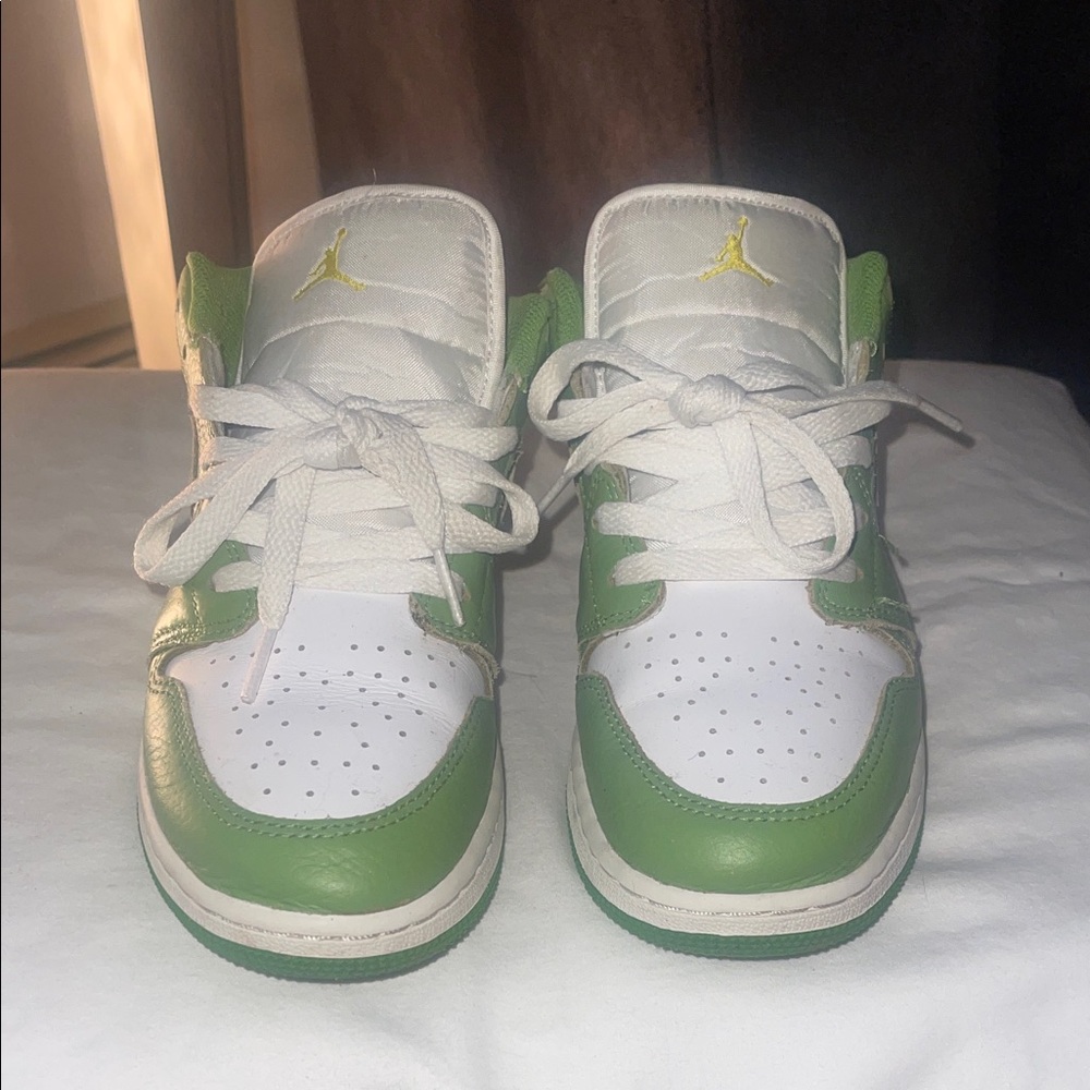 Jordan Kids Sneakers in Green and White